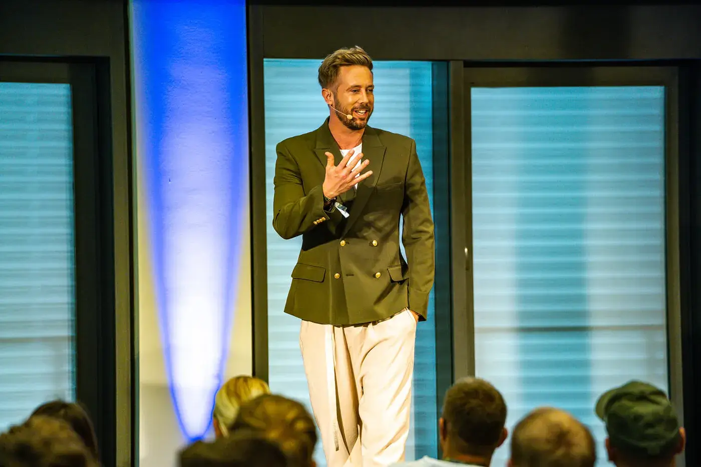 Booking & Keynote-Anfragen