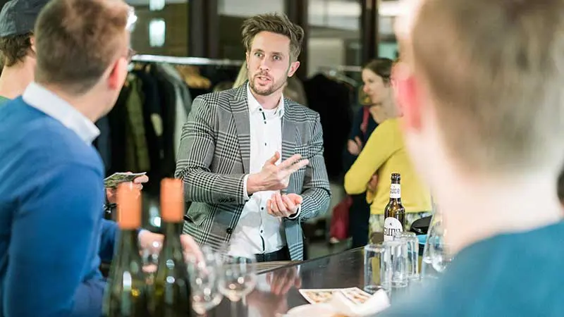 Einen Mentor finden funktioniert auf unterschiedliche Wege. Felix Thönnessen erklärt die Unterschiede.