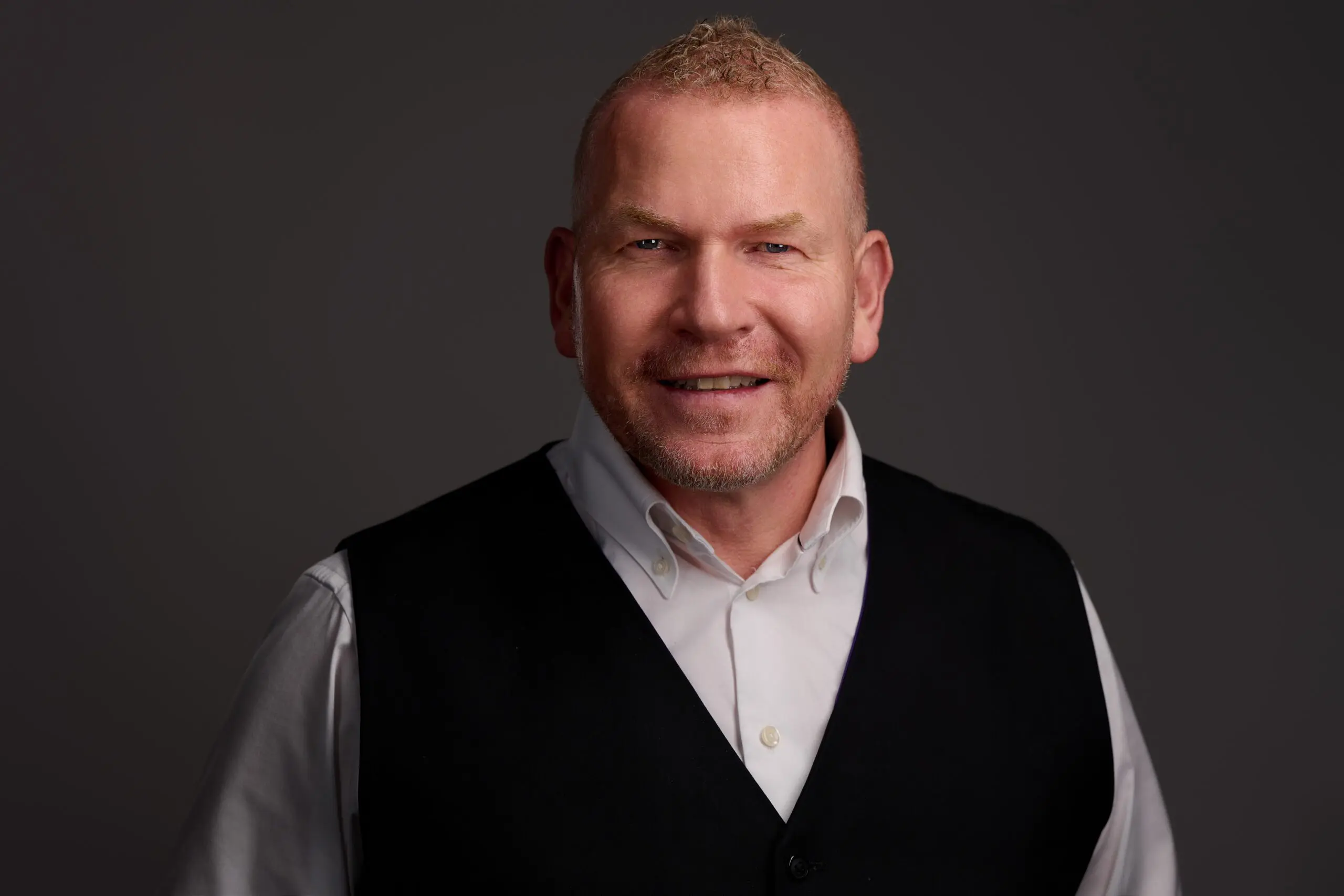 Die 8 besten deutschsprachigen Business-Coaches – wer dich wirklich weiterbringt